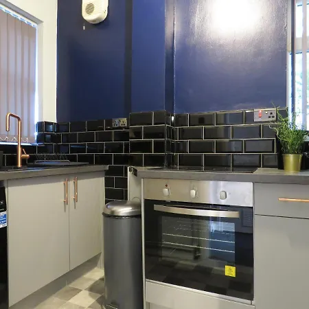 Tudors Esuites One Bedroom Cosy Apartment *
