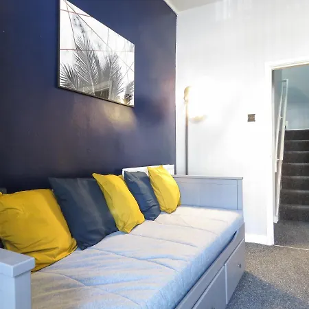 Tudors Esuites One Bedroom Cosy *