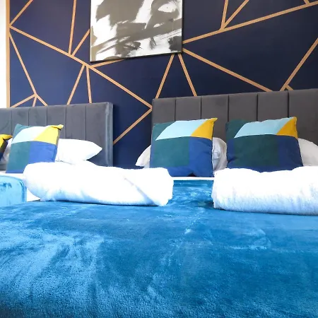 Tudors Esuites One Bedroom Cosy Birmingham
